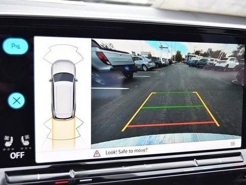 New 2026 Volkswagen Atlas SE image 13