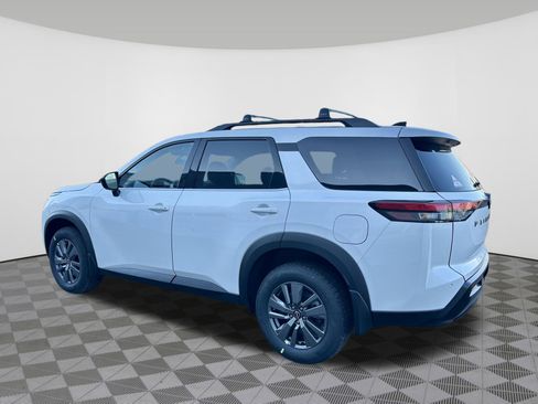 New 2026 Nissan Pathfinder SV image 9