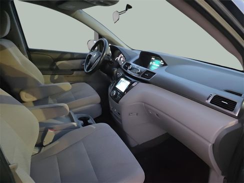 Used 2016 Honda Odyssey SE image 10