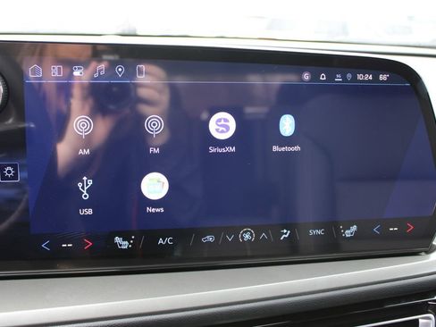 New 2026 Chevrolet Traverse LT w/ Sun and Wheel Package image 41