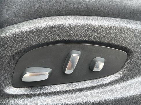Used 2018 Cadillac XTS Luxury FWD image 18