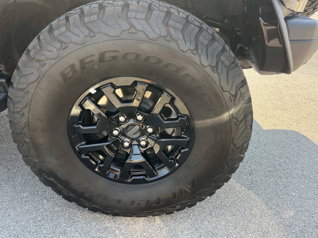 Certified 2024 Ford Bronco Raptor w/ Interior Carbon Fiber Pack 6 AWD/4WD image 14