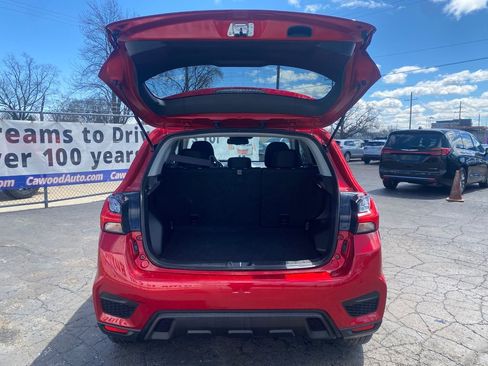 Used 2025 Mitsubishi Outlander Sport ES AWD/4WD image 4