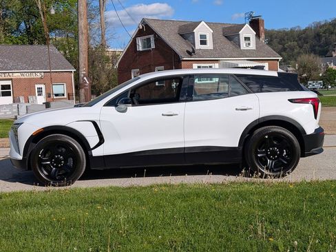 Used 2025 Chevrolet Blazer EV AWD Police image 9