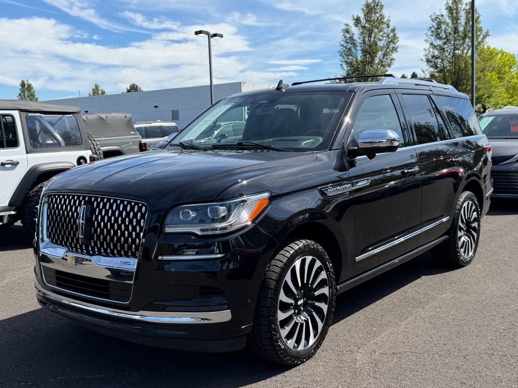 Used 2024 Lincoln Navigator Black Label AWD/4WD image 4