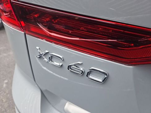 New 2026 Volvo XC60 T8 Ultra w/ Protection Package Premier image 7