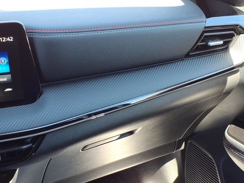 Certified 2025 Nissan Kicks SR image 23