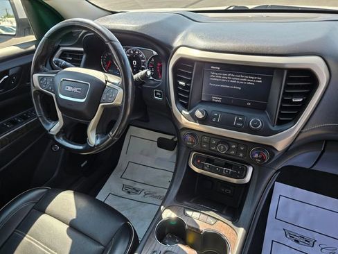 Used 2021 GMC Acadia Denali w/ Denali Ultimate Package AWD/4WD image 11