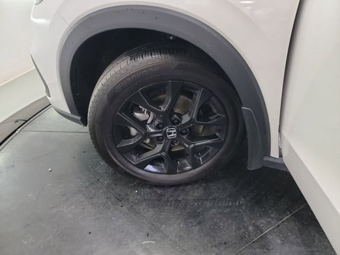 Certified 2025 Honda HR-V Sport image 29