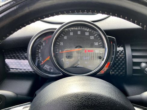 Used 2018 MINI Cooper S image 25