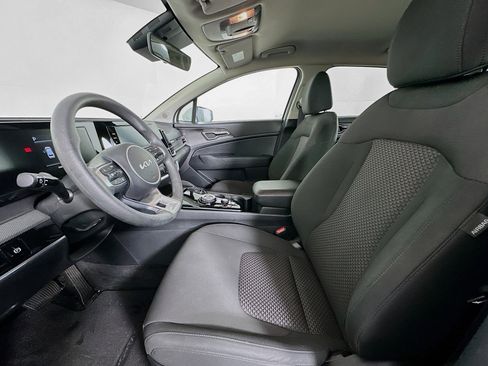Used 2023 Kia Sportage LX image 13
