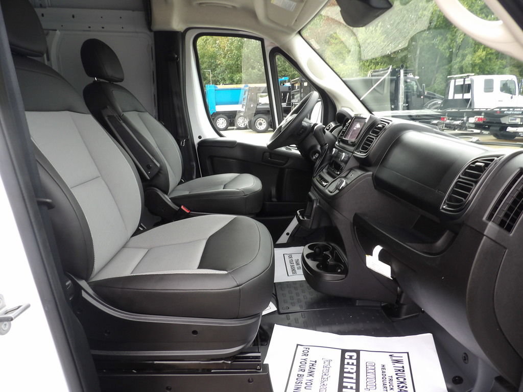 Used 2026 RAM ProMaster 2500 w/ Convenience Group FWD image 31