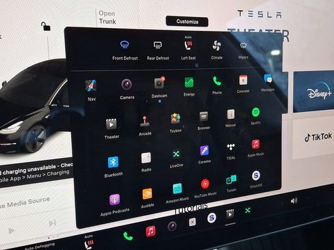 Used 2020 Tesla Model 3 Standard Range Plus image 18