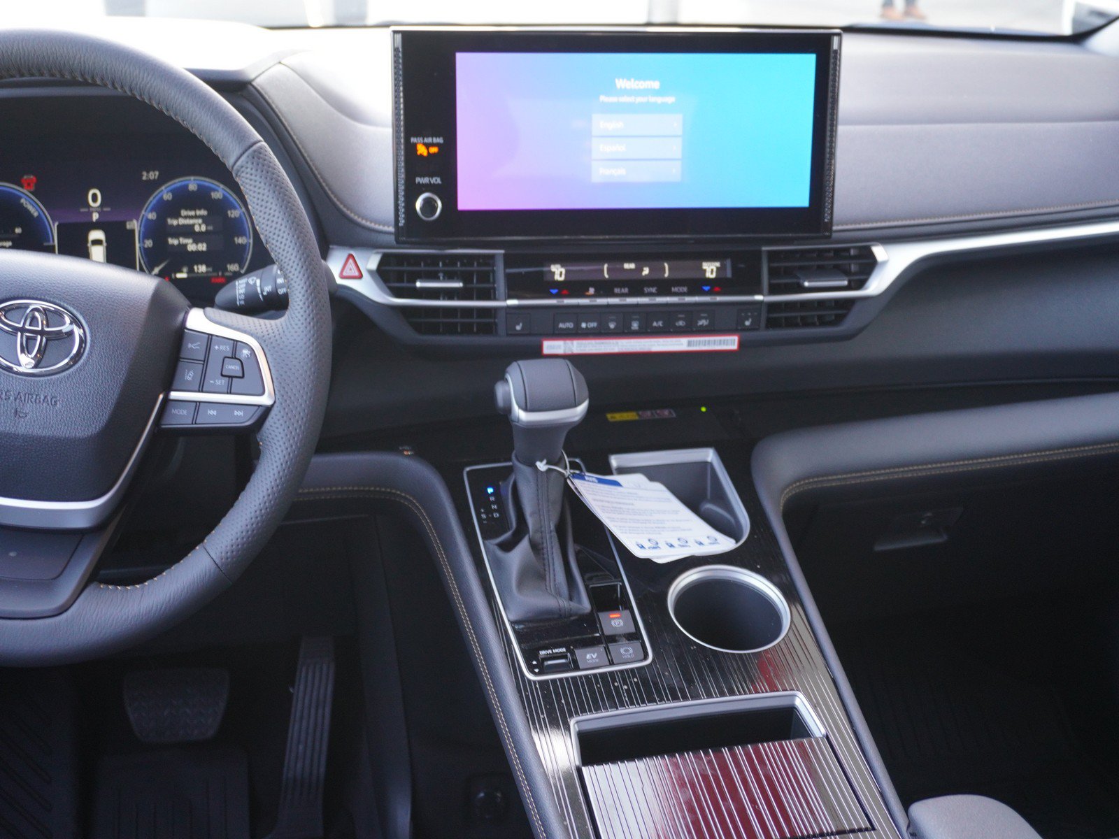 New 2026 Toyota Sienna XLE Woodland Edition AWD/4WD image 16