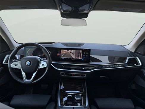 Used 2024 BMW X7 xDrive40i image 13