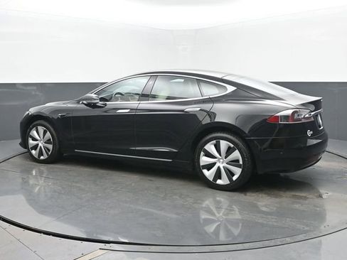 Used 2020 Tesla Model S Long Range Plus image 3