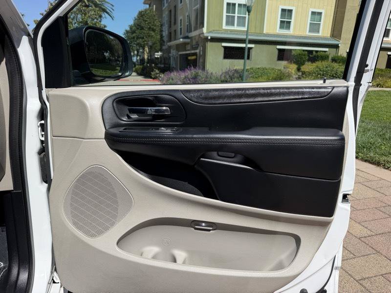 Used 2016 Dodge Grand Caravan SE w/ Quick Order Package 29E SE FWD image 50
