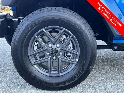 New 2025 Jeep Gladiator Sport image 27