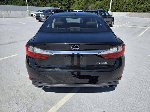 Used 2017 Lexus ES 350 w/ Premium Package FWD image 4