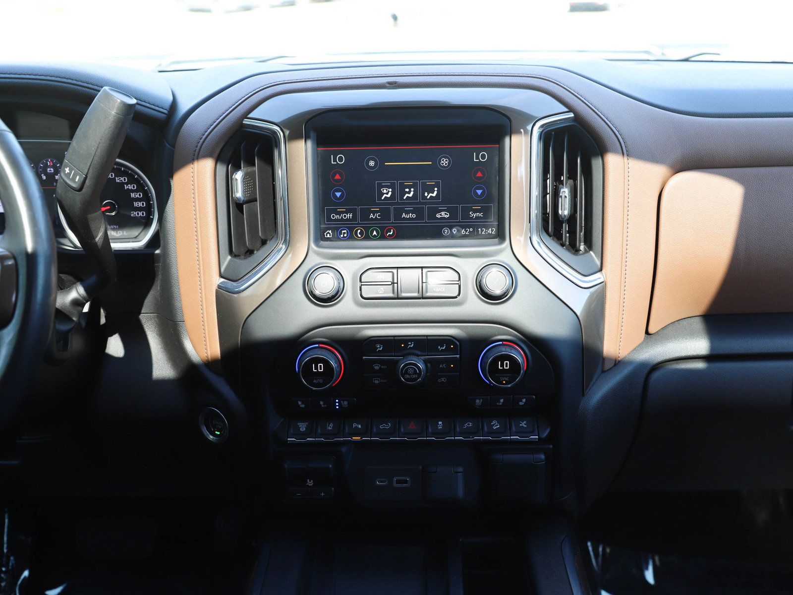 Used 2022 Chevrolet Silverado 2500 High Country w/ Safety Package II AWD/4WD image 15