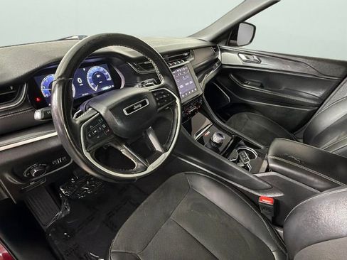 Used 2022 Jeep Grand Cherokee L Laredo RWD image 17