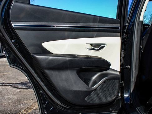 Used 2023 Hyundai Tucson SE image 11