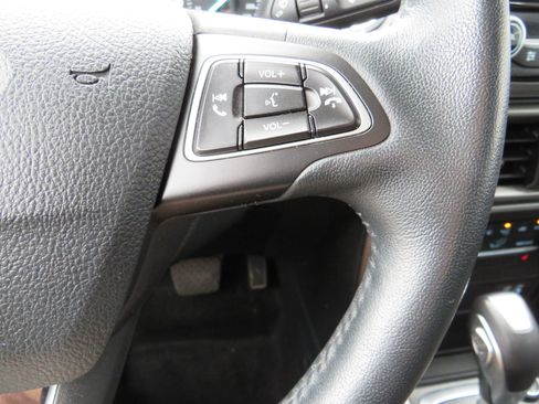 Used 2020 Ford EcoSport SE w/ SE Convenience Package image 17