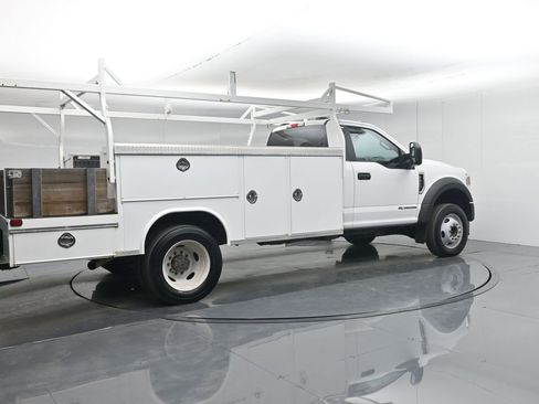 Certified 2021 Ford F450 XL w/ Power Equipment Group image 28