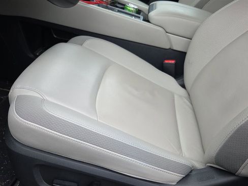 Certified 2024 Nissan Pathfinder SL FWD image 10