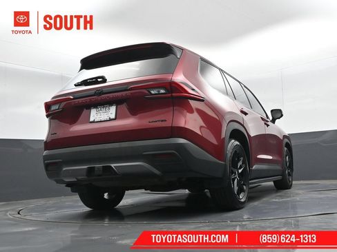 Used 2024 Toyota Grand Highlander AWD image 45