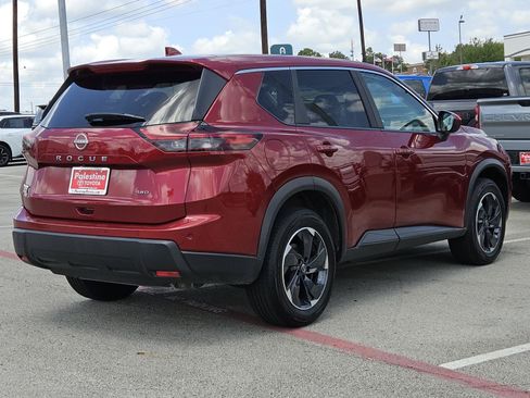 Used 2025 Nissan Rogue SV AWD/4WD image 4