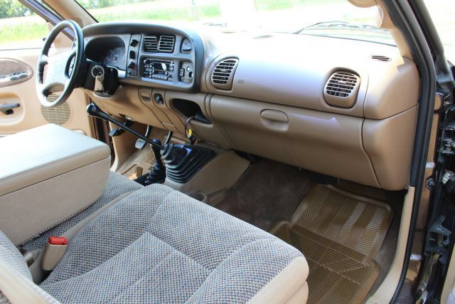Used 2024 Chevrolet Silverado 2500 LT AWD/4WD image 18