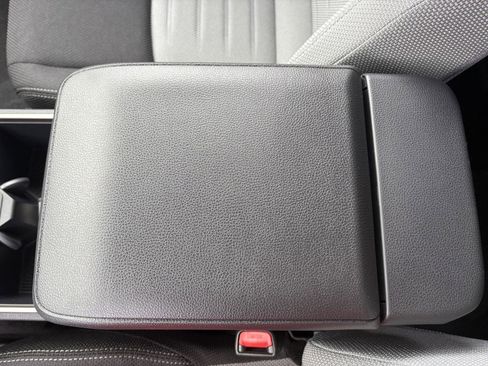 New 2025 Toyota 4Runner 4WD image 16