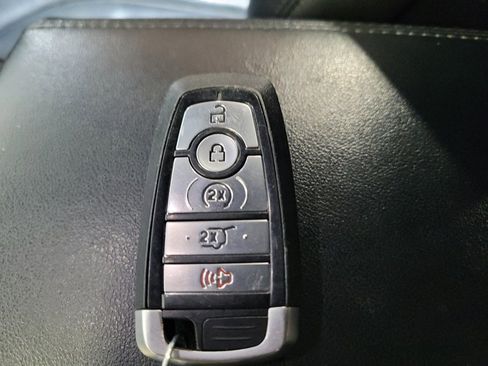 Used 2020 Lincoln Nautilus Reserve FWD image 32
