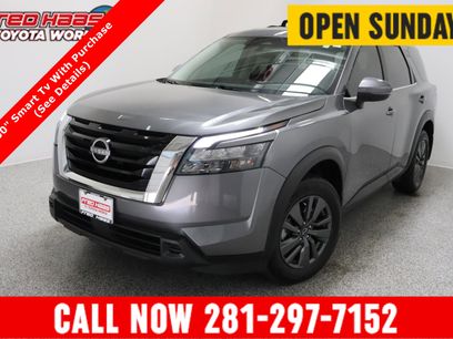 Used 2024 Nissan Pathfinder SV w/ SV Premium Package