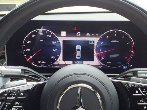 Used 2022 Mercedes-Benz S 580 4MATIC Sedan w/ AMG Line Package image 12