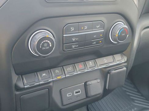 Used 2024 Chevrolet Silverado 1500 Custom Trail Boss w/ Turbomax Blackout Package AWD/4WD image 27
