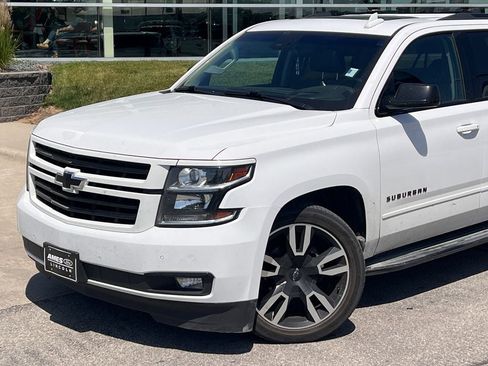 Used 2018 Chevrolet Suburban Premier AWD/4WD image 2