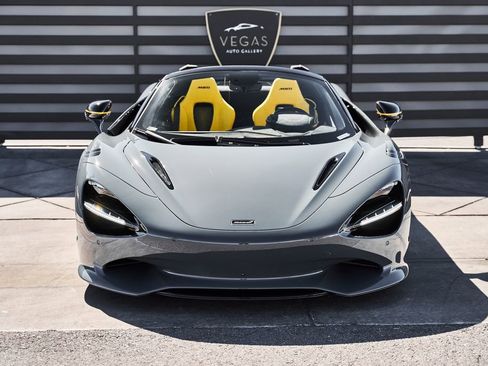 Used 2026 McLaren 750S Spider image 20