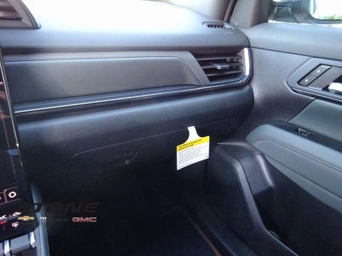 New 2026 GMC Terrain AT4 w/ Convenience Package III image 27