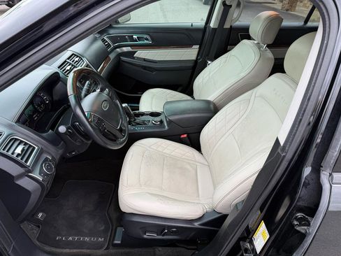 Used 2016 Ford Explorer Platinum AWD/4WD image 11
