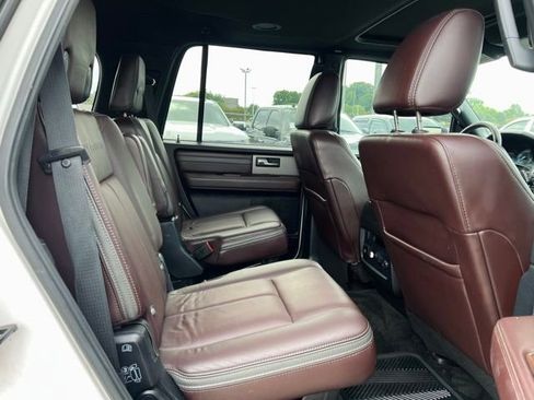 Used 2017 Ford Expedition Platinum AWD/4WD image 19