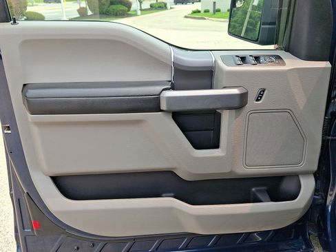 Used 2018 Ford F150 XLT w/ Equipment Group 301A Mid AWD/4WD image 10