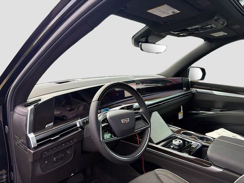 New 2026 Cadillac Escalade ESV Luxury w/ Touring Package AWD/4WD image 28