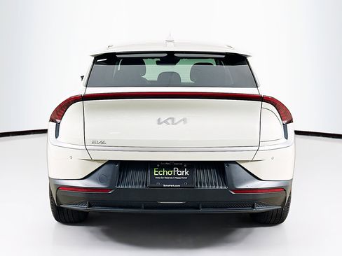 Used 2024 Kia EV6 Light image 7
