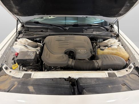Used 2016 Dodge Challenger SXT Plus RWD image 11