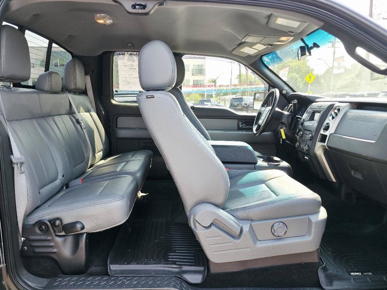 Used 2014 Ford F150 XLT w/ Equipment Group 302A Luxury AWD/4WD image 17