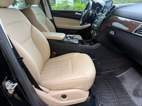Used 2019 Mercedes-Benz GLS 450 4MATIC image 43