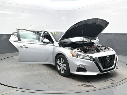 Used 2021 Nissan Altima 2.5 S FWD image 32