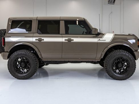 Used 2026 Ford Bronco Outer Banks AWD/4WD image 2